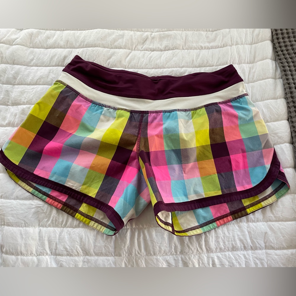 Lululemon women’s shorts, size 6 in fun, colorfull plaid print.